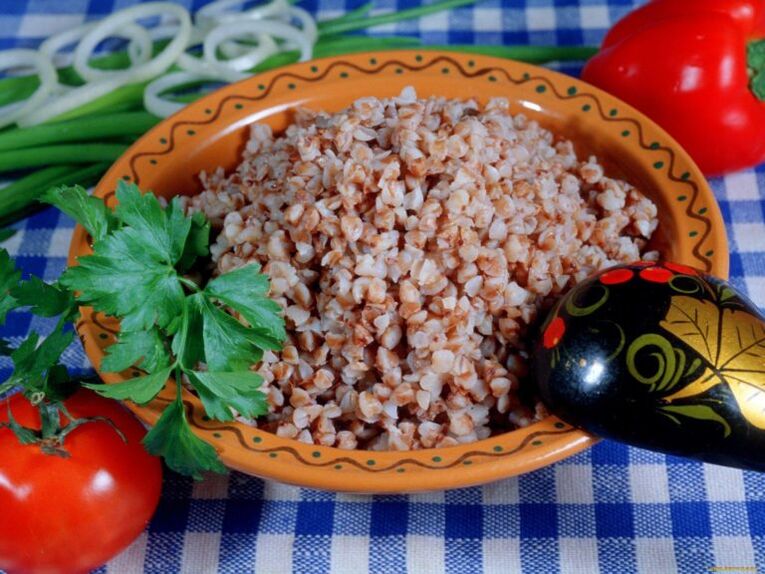 buckwheat eta tomateak pisua galtzeko